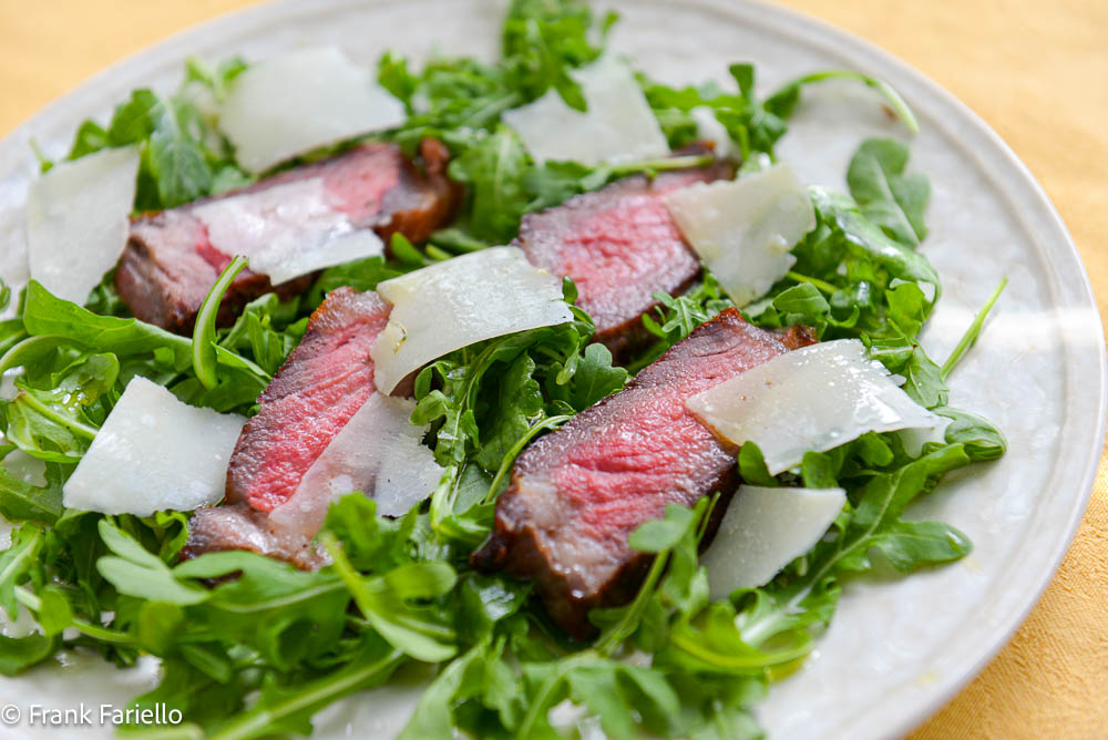 Gebratenes Ribeye mit Tomaten-Granatapfel-Salsa - Salade ribeye